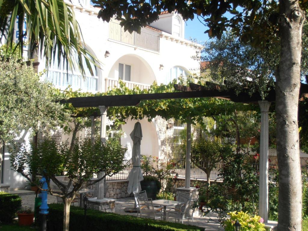 Hotel Metkovic Exterior photo